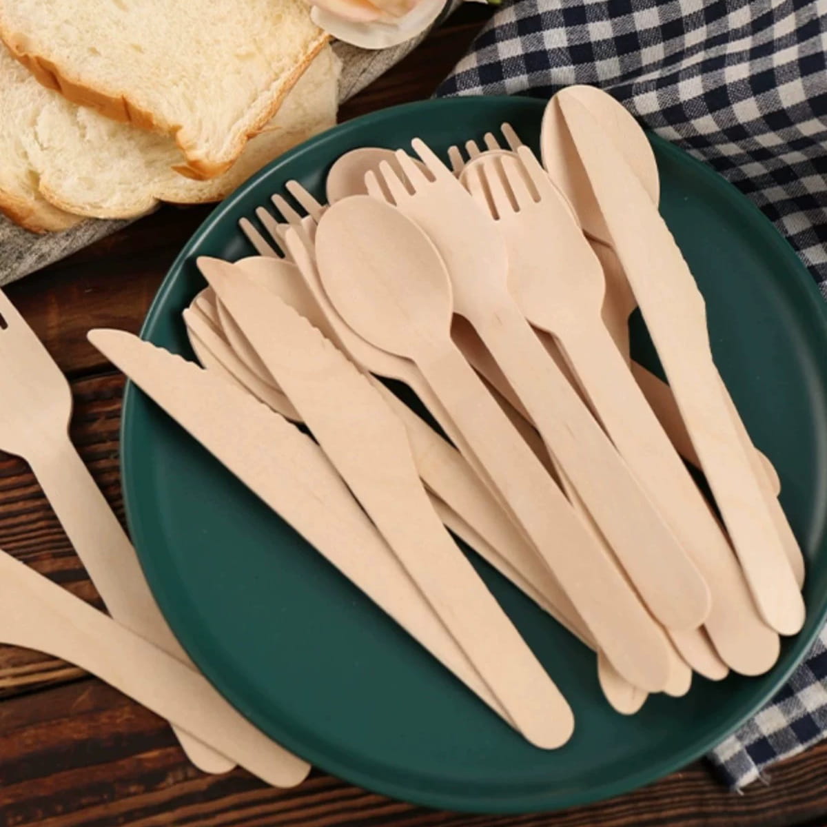 Disposable Environmentally Friendly Tableware Manufacturer Wooden Cutlery Set Degradable Paper Film Set